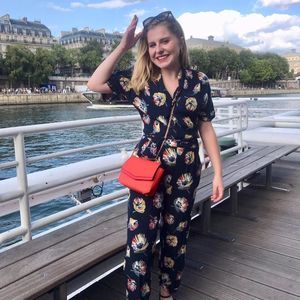 Meet your Posher, Caroline